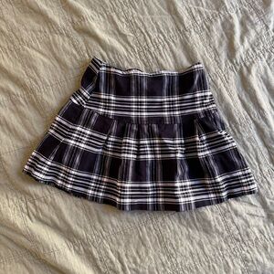 V&R | women's waist 24'' chic Plaid Mini Skirt in Black and White
